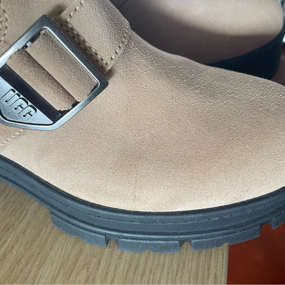 Ugg boots - Picture 6 of 6